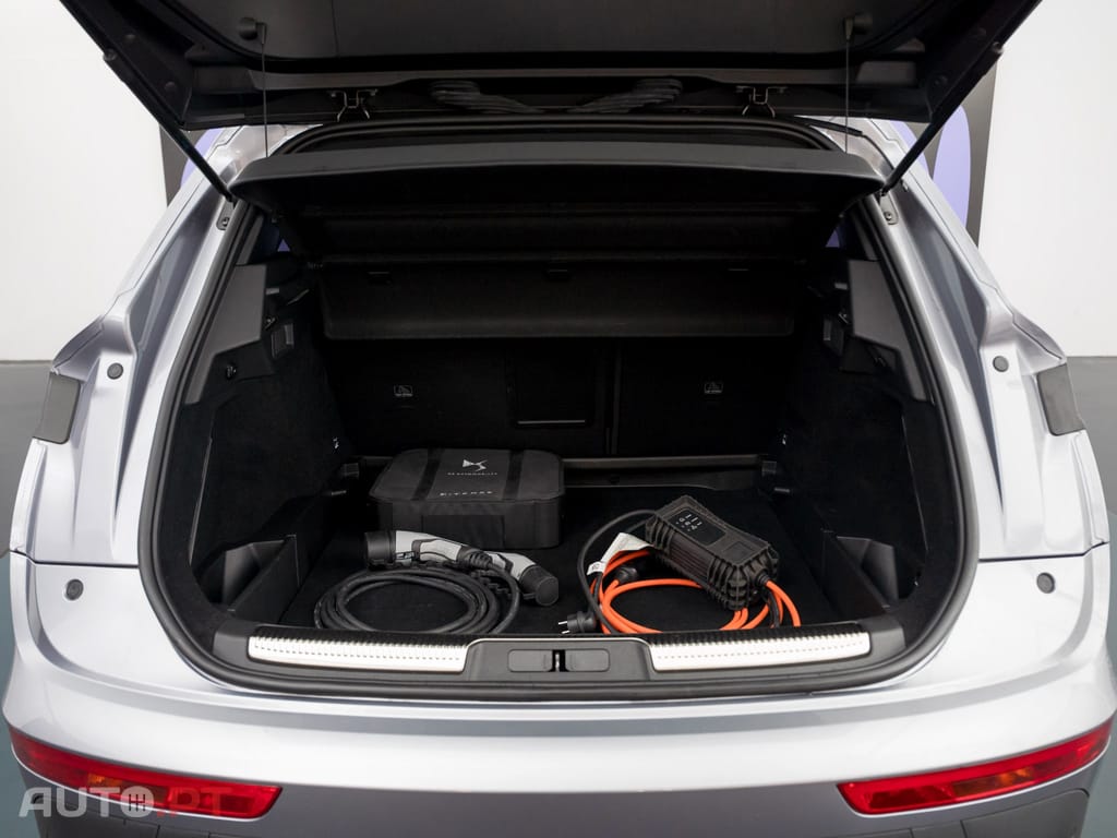 DS DS7 Crossback E-Tense Performance Line EAT8