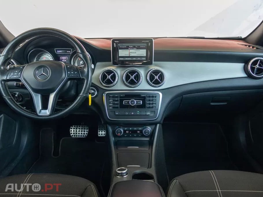Mercedes-Benz GLA 220 CDI 4Matic 7G-DCT Style