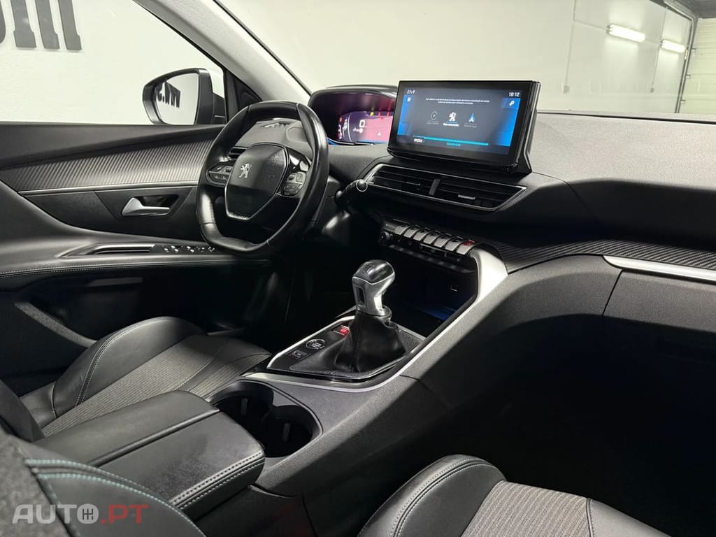 Peugeot 3008 PureTech 130 Stop & Start GPF Allure