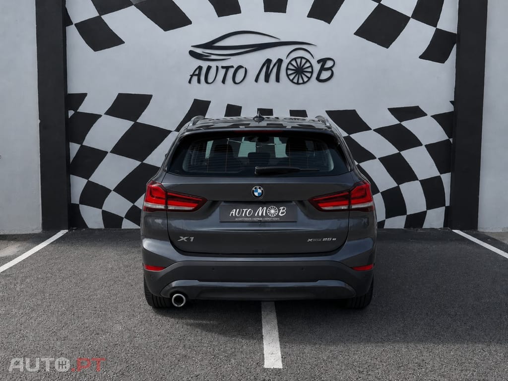 BMW X1 xDrive25e Advantage — fotografia 10