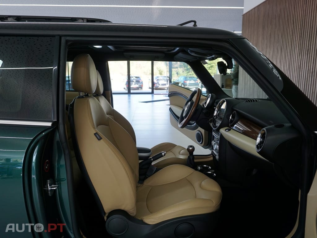 MINI Cooper Cooper D