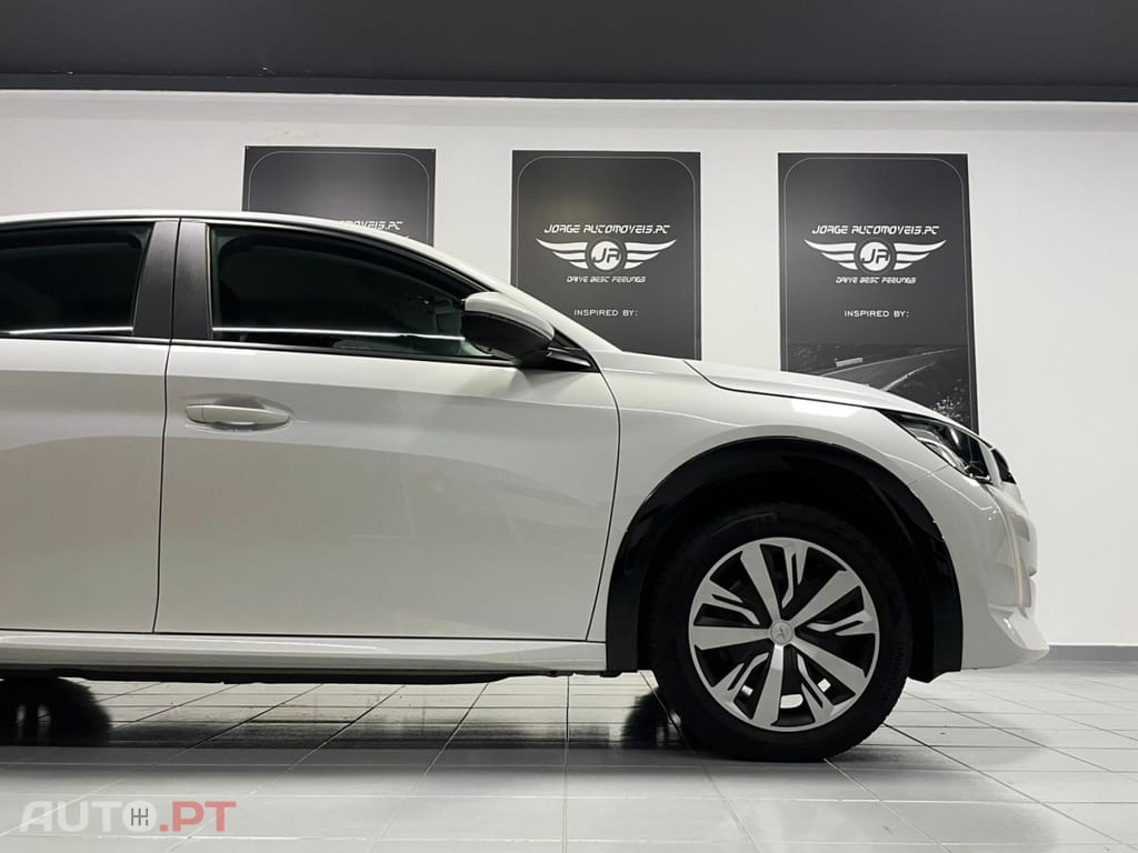 Peugeot E-208 50 kWh Active Pack