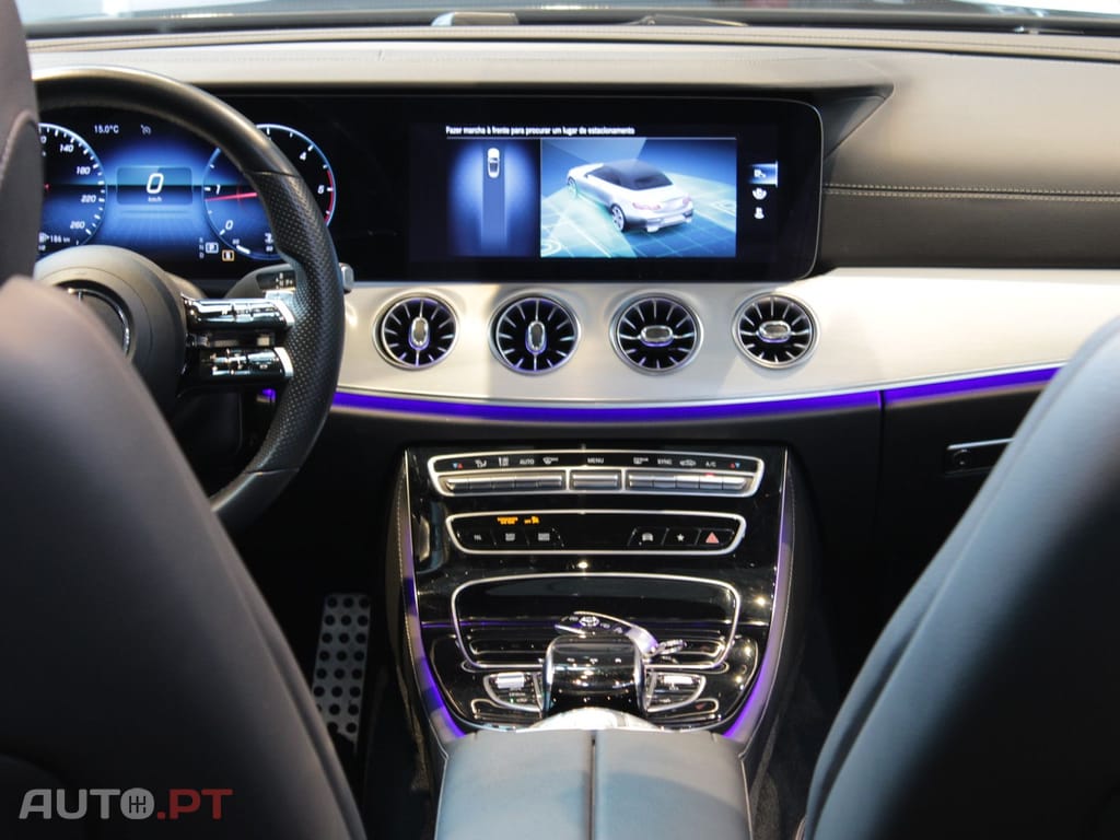 Mercedes-Benz E 220 AMG LINE