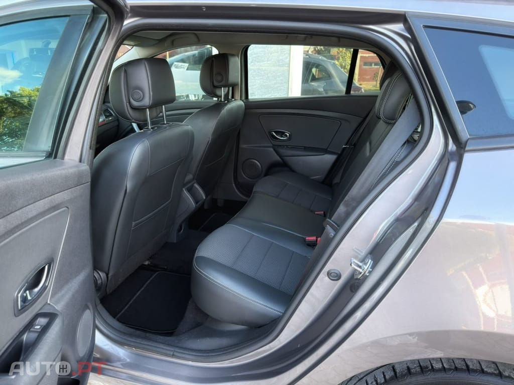 Renault Mégane Sport Tourer 1.5 dCi GT Line CO2 Champion — fotografia 8