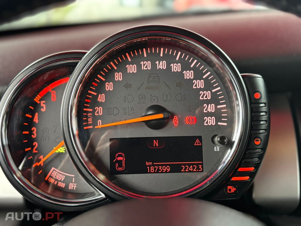 MINI Cooper SD Auto Desportiva