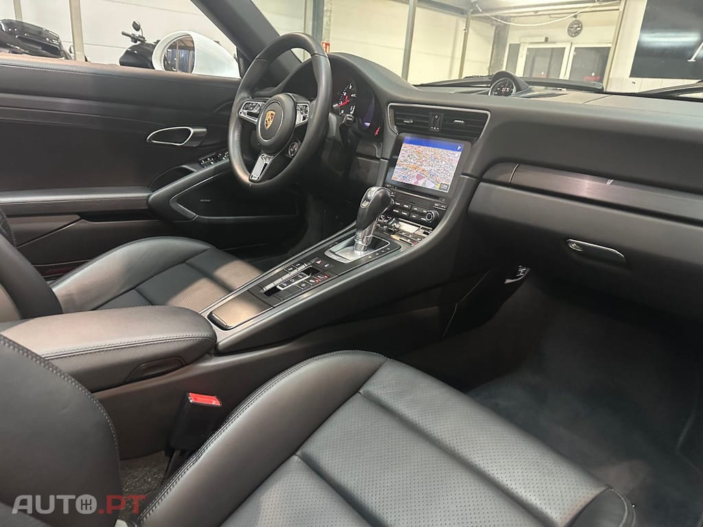 Porsche 991 Carrera 4 GTS