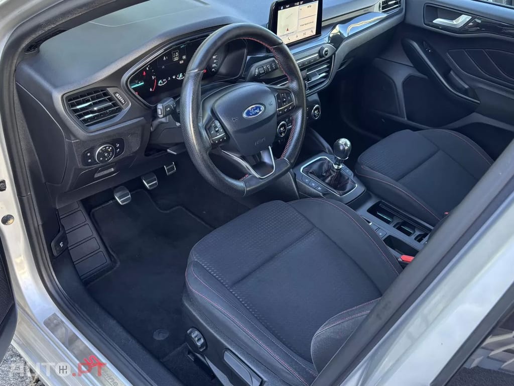 Ford Focus 1.5 TDCi EcoBlue ST-Line X