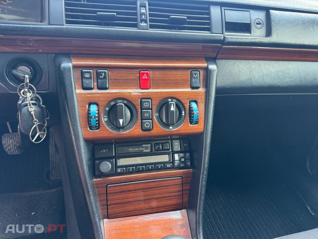Mercedes-Benz E 250 TD