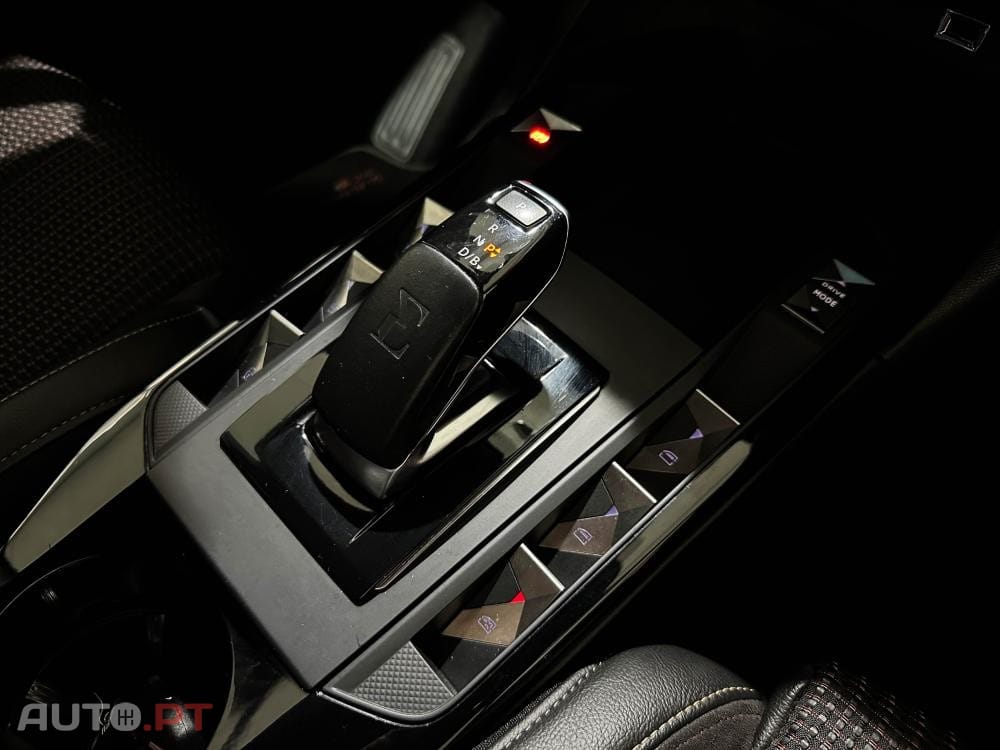 DS DS3 Crossback E-TENSE PERFORMANCE LINE