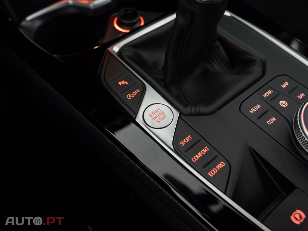 BMW 116 d Pack Desportivo M