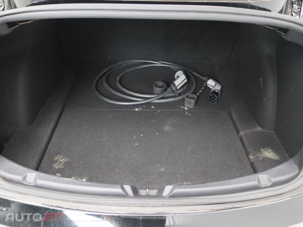 Tesla Model 3 Long-Range AWD I.V.A DEDUTÍVEL