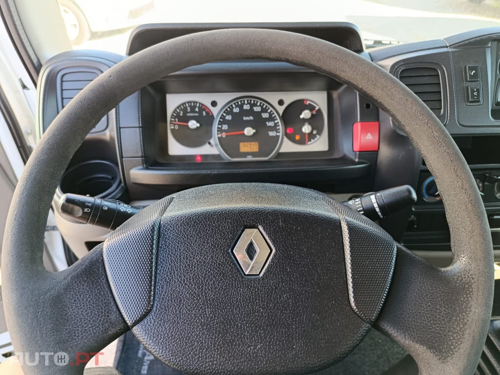 Nissan Cabstar 2.5 DCI 130cv Basculante