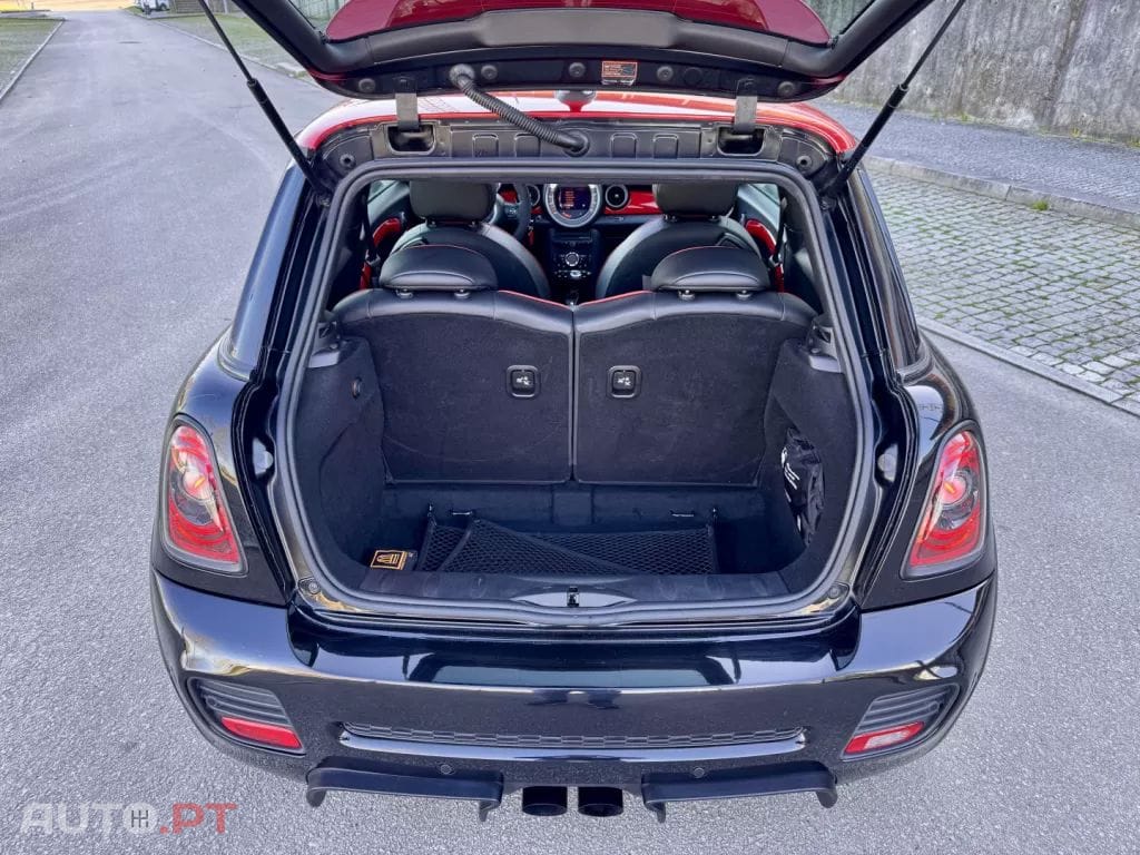 MINI John Cooper Works .