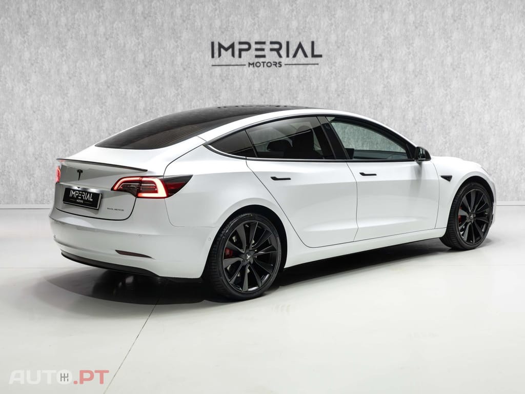 Tesla Model 3 Long-Range Dual Motor AWD