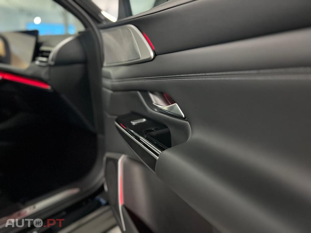 XPeng G9 93.1 kWh Long Range