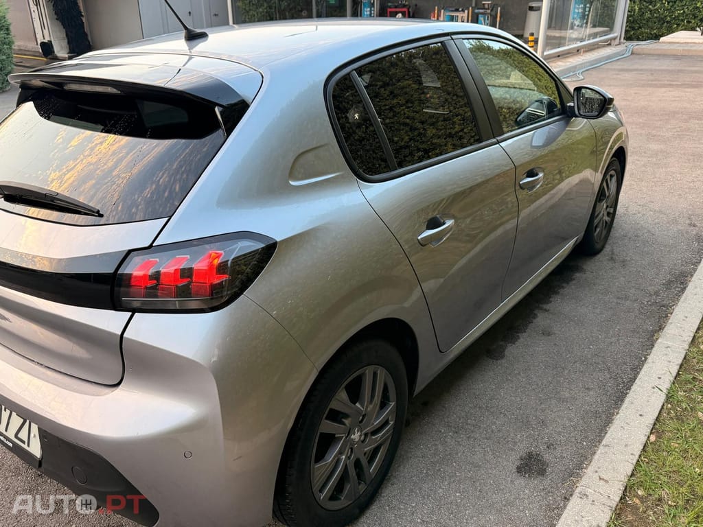 Peugeot 208 1.2 Pure TECH