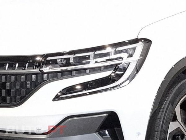 Renault Austral 1.2 E-Tech full hybrid 200 Iconic E. Al.