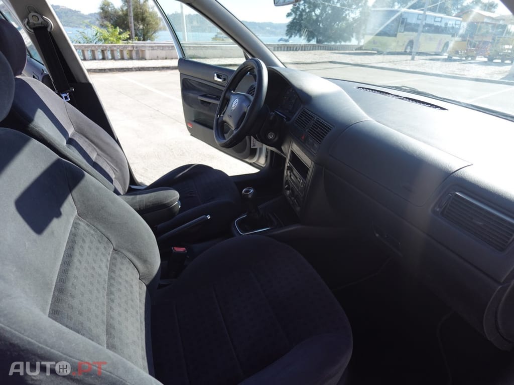 Volkswagen Golf 1.4i Confortline