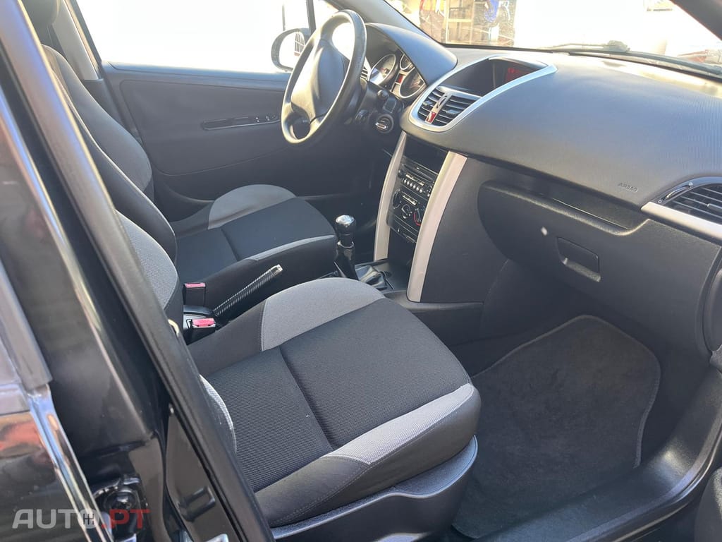 Peugeot 207 1.4 HDI
