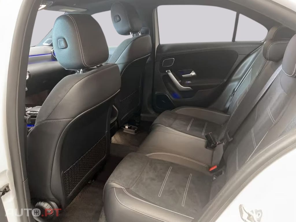 Mercedes-Benz A 250 I.V.A DEDUTIVEL e AMG