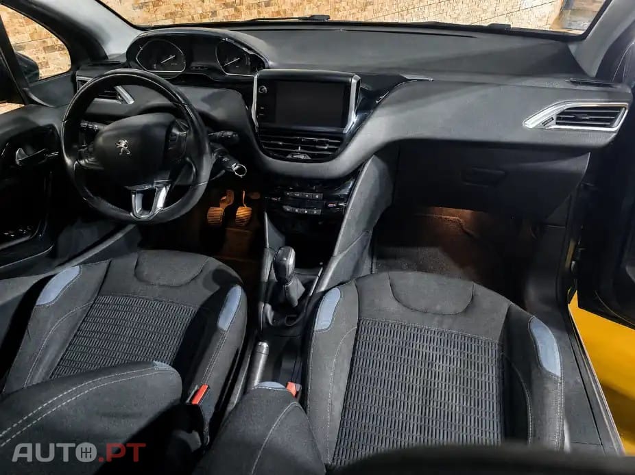 Peugeot 208 1.6 e-HDi Allure