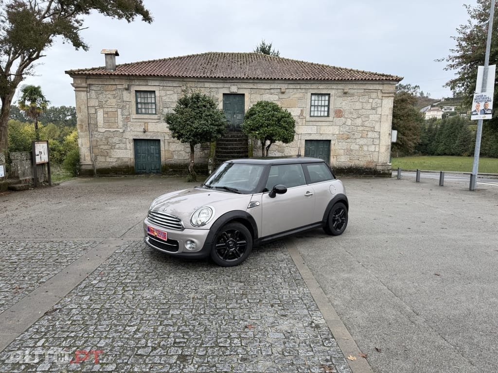 MINI Cooper Cooper D