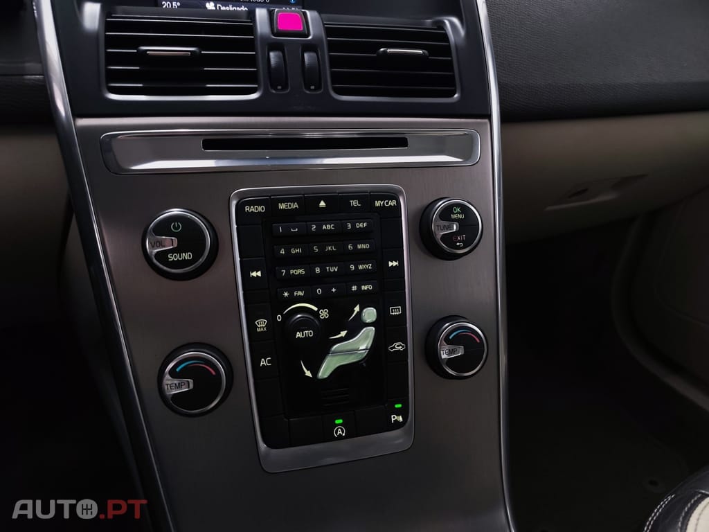 Volvo XC60 2.0 D4 DRIVe Momentum