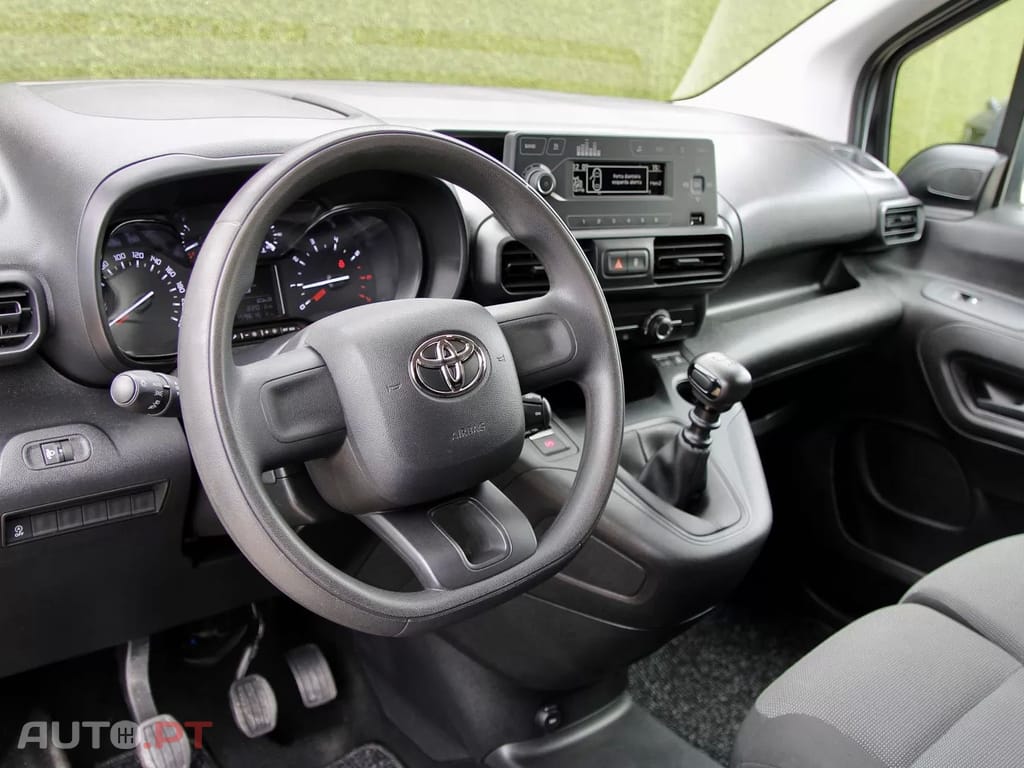 Toyota Proace City Proace City 1.5D L1 Comfort IVA DEDUTÍVEL