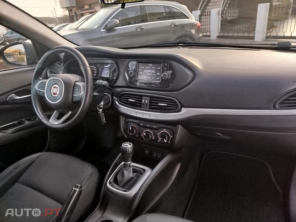Fiat Tipo 1.3 M-Jet Easy