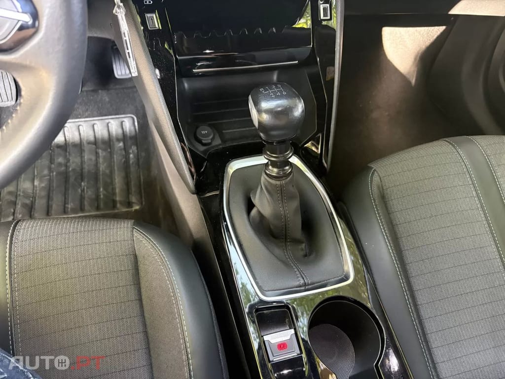 Peugeot 2008 1.2 PureTech Allure