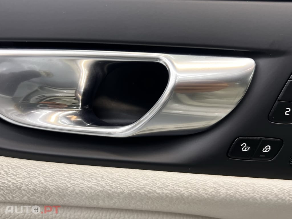 Volvo V60 2.0 T8 AWD TE Inscription Expression