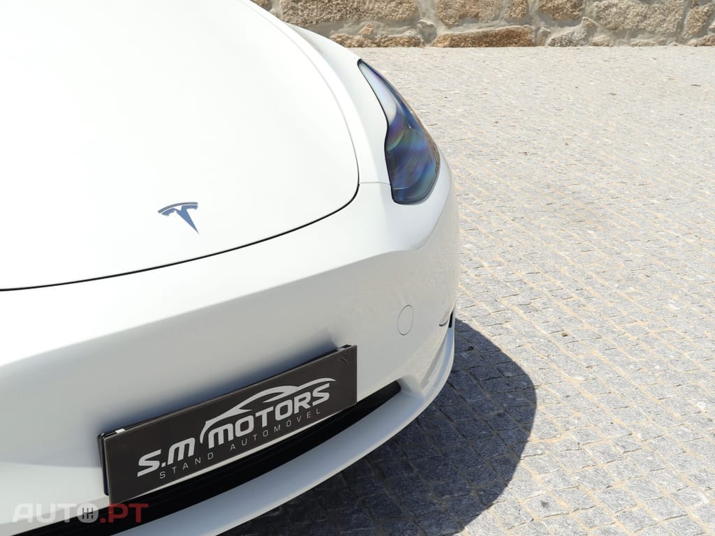 Tesla Model Y Long Range Dual Motor AWD