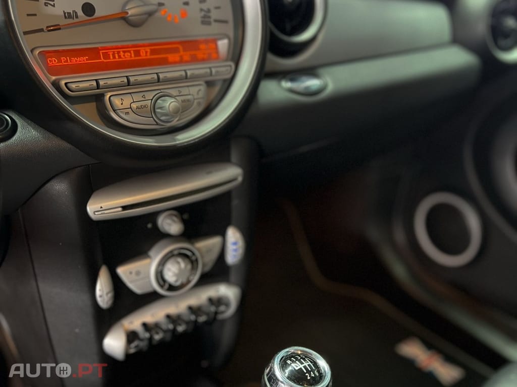 MINI Cooper Cooper D