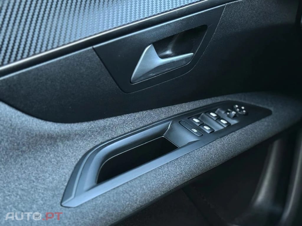 Peugeot 3008 1.5 BlueHDi Active Pack EAT8