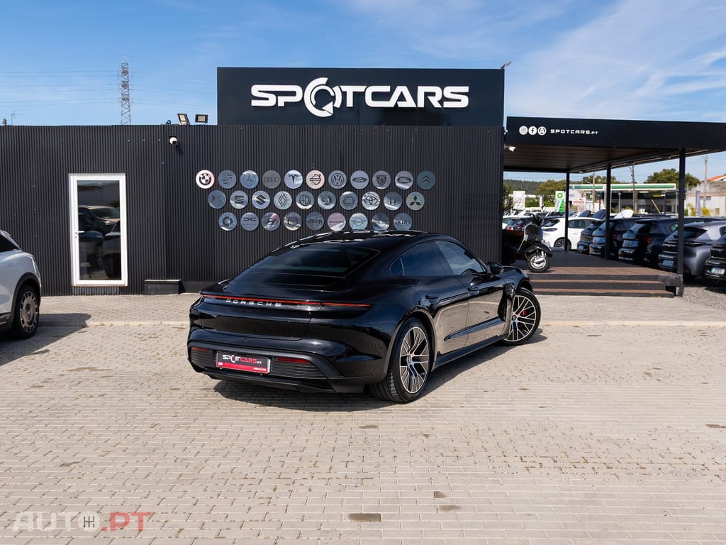 Porsche Taycan 4S
