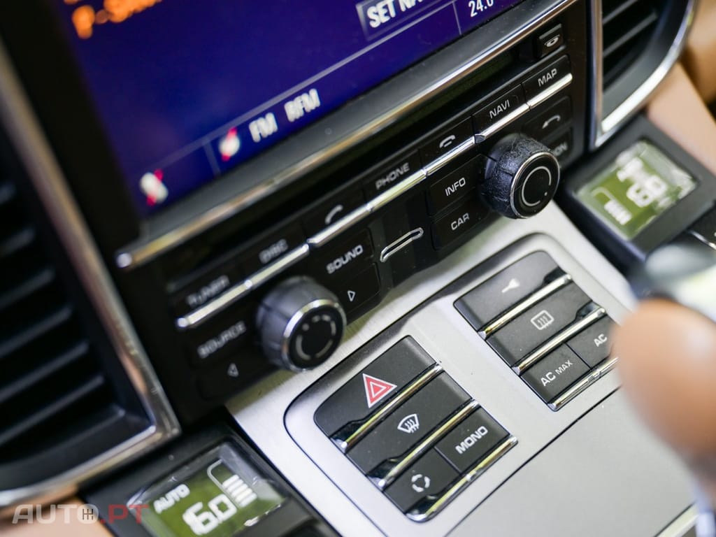 Porsche Panamera S Hybrid J19