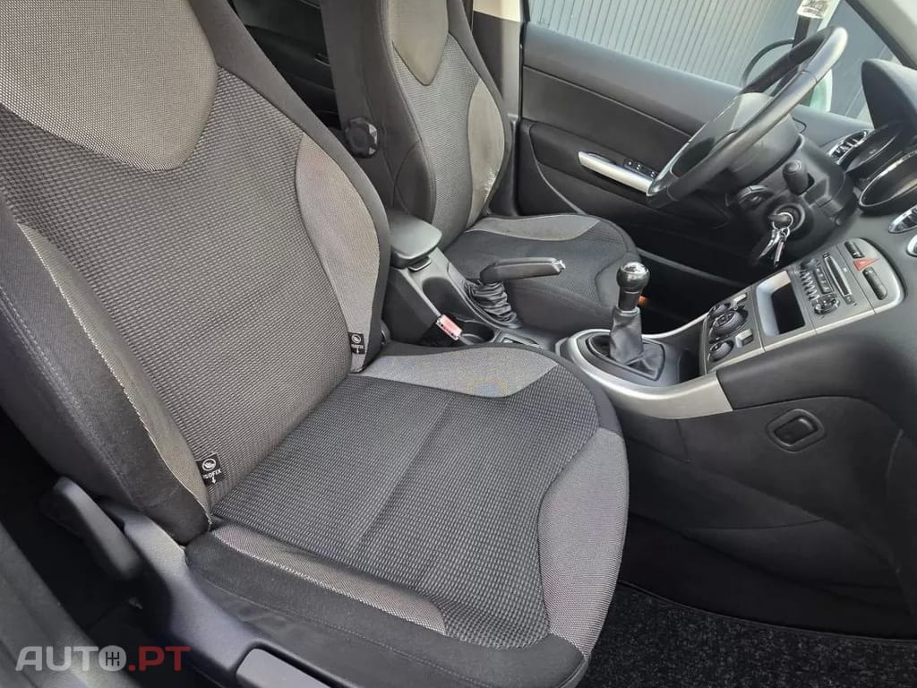Peugeot 308 1.6 HDi Executive