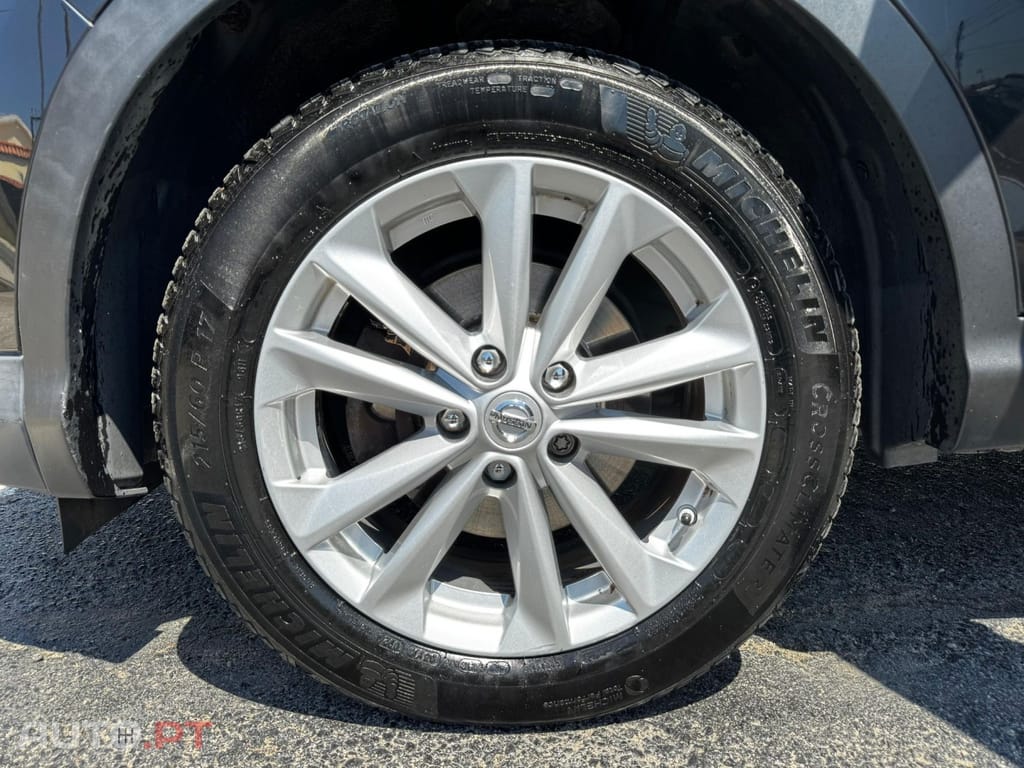 Nissan Qashqai 1.2 DIG-T N-Connecta PS Xtronic