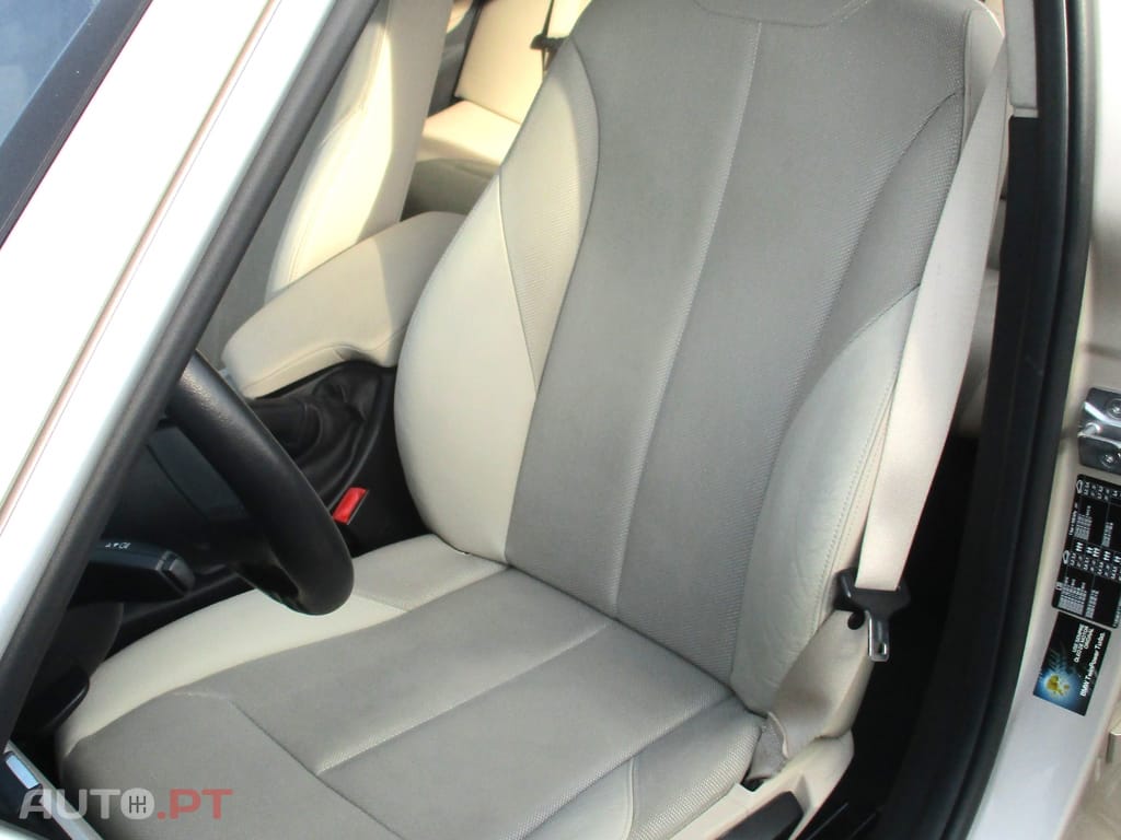 BMW 318 2.0 D Touring Luxury  Nacional 143 cv -Ano 2015 Nacional