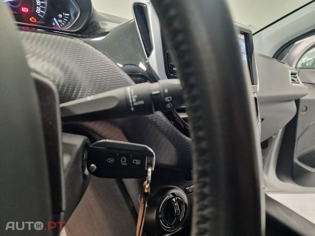 Peugeot 208 1.2 STYLE