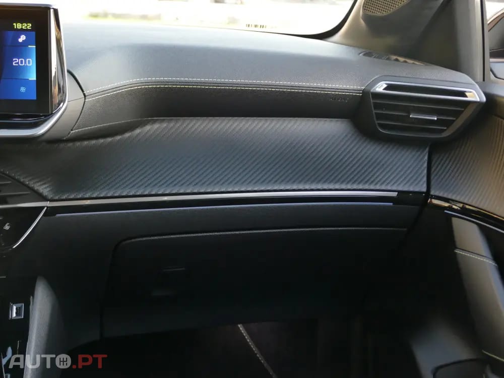 Peugeot E-208 50 kWh GT