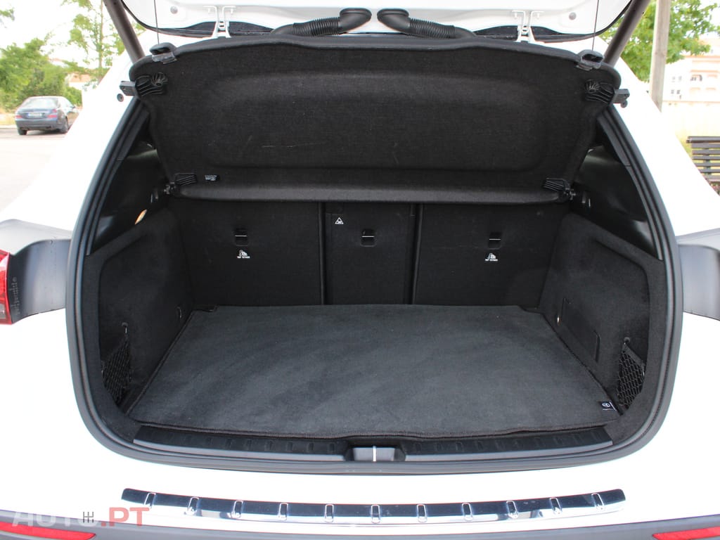 Mercedes-Benz GLA 200 AMG Line