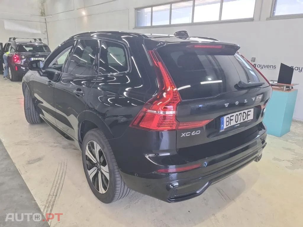 Volvo XC60 2.0 T6 PHEV Plus Dark AWD