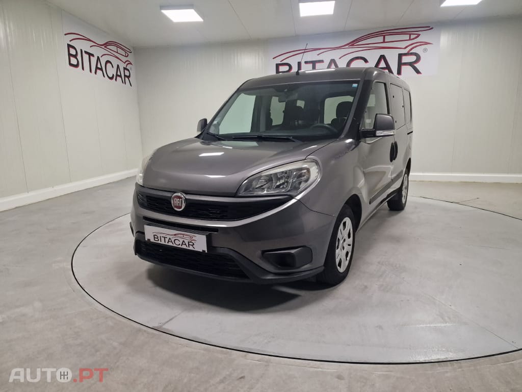 Fiat Doblo COMBI MAXI 1.3 MULTIJET 5 LUGARES