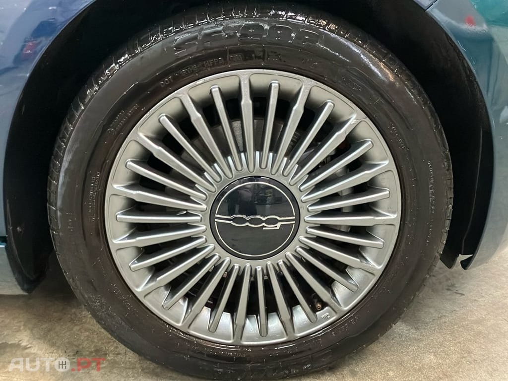 Fiat 500e Icon Plus 42 KWh