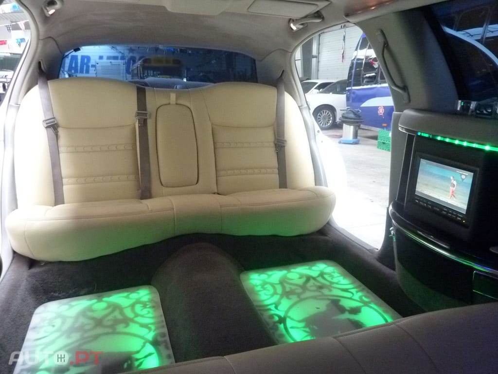 Lincoln Town Car Excalibur Stretchlimousine