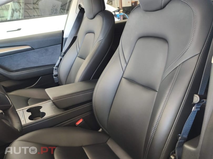 Tesla Model 3 Long Range RWD — fotografia 19