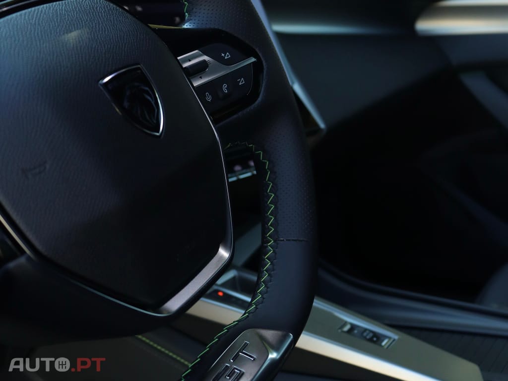 Peugeot 408 1.2 PureTech GT EAT8