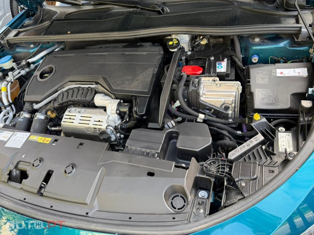 Peugeot 408 MHEV Allure