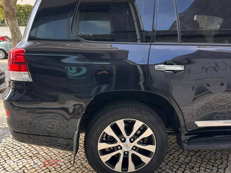 Toyota Land Cruiser Executive